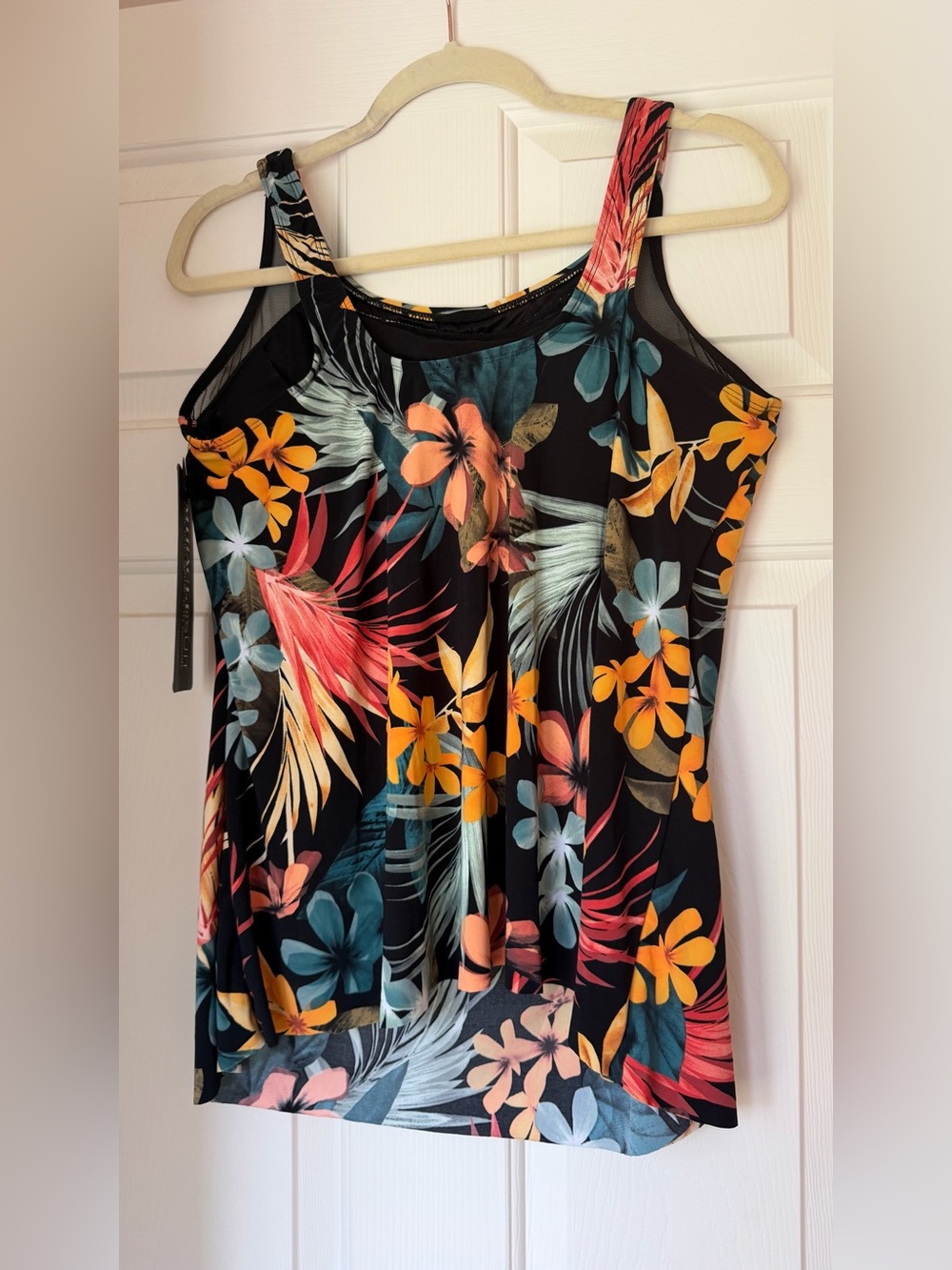 NWT Miraclesuit Ursula Flyaway Underwire Tankini Swim Top Tropical Size 14